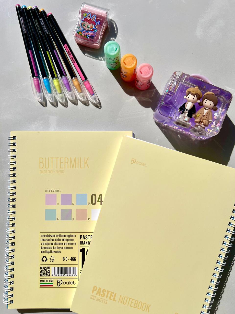 دفتر 100 برگ مدل پاستلی از برند Pallet کد 04